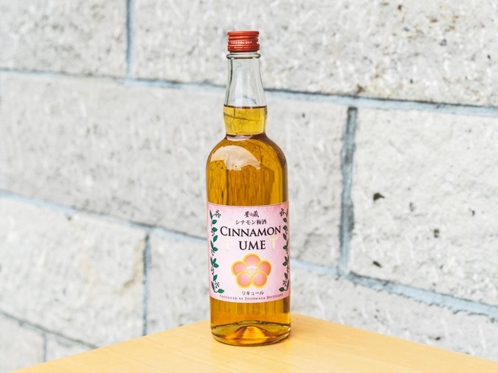 豊永酒造のリキュール「シナモン梅酒」のボトル画像