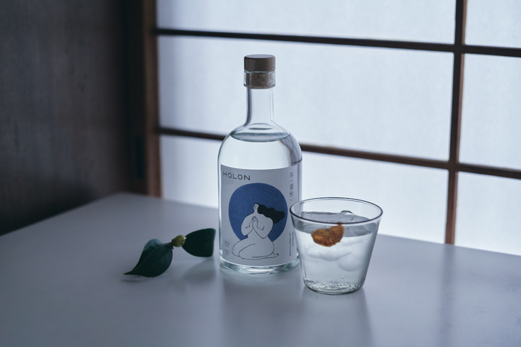 クラフトジンブランド『HOLON』から冬限定「蜜柑のジン」が登場