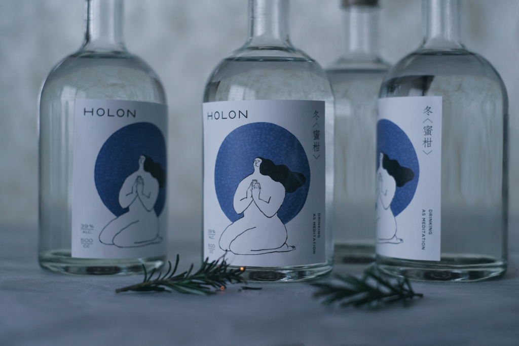 クラフトジンブランド『HOLON』と温泉宿『SOKI ATAMI』のコラボ宿泊シリーズ第4弾「冬の養生プラン」が期間限定で予約開始