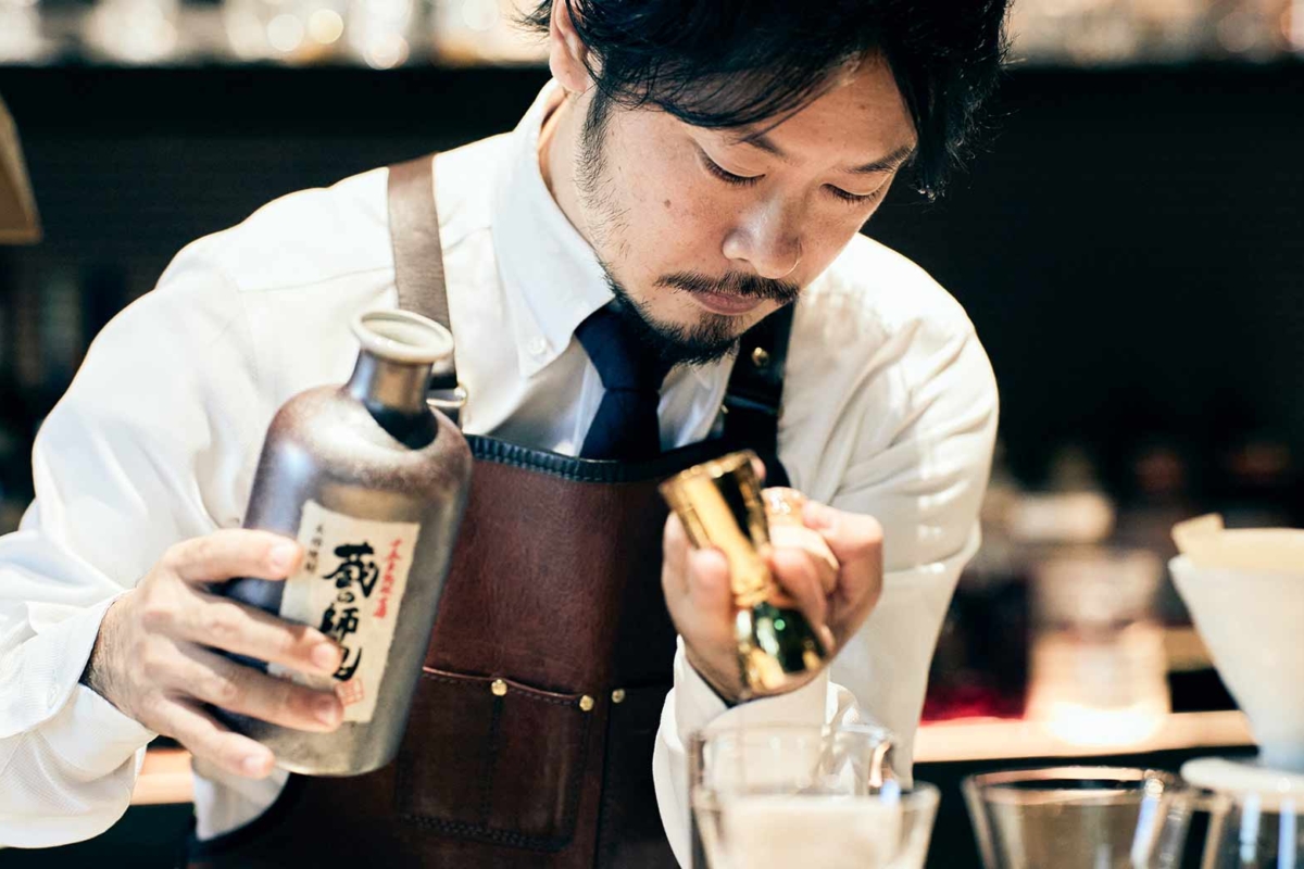 “Welcome to the World of Aged Shochu Cocktails: An Interview with Mixologist Shuuzo Nagumo”